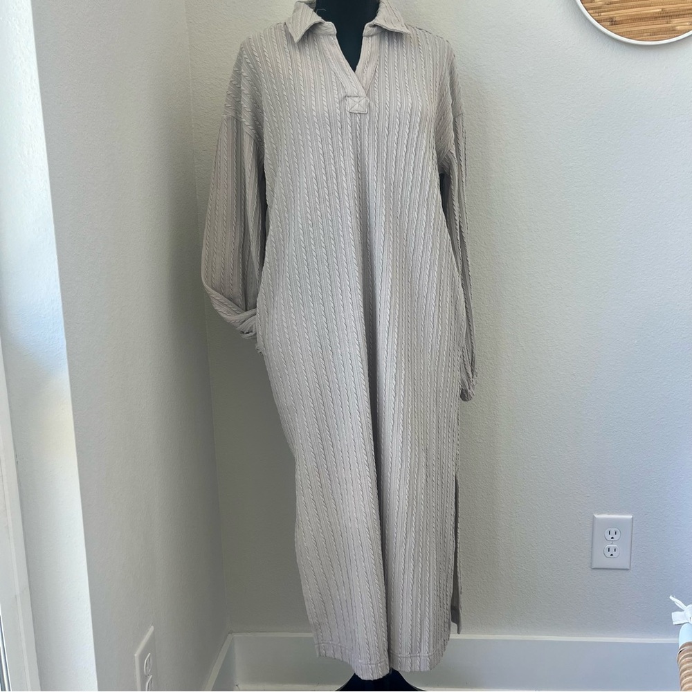 🆕 NEW IN  Women's V Neck Cable Knit Dress MIDI Long-Sleeve Side Slit NWT